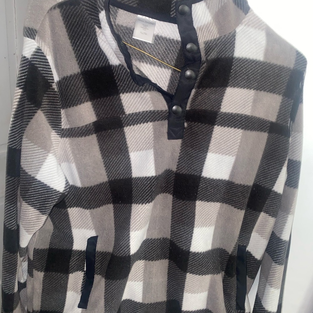 Vera Bradley Black and White Checkered Fleece Pullover
